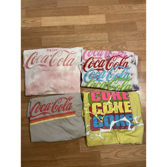 Lot Of 4 Coca Cola Mens Large T Shirts Bundle Graphic Tees Soda Shirts - Picture 5 of 6